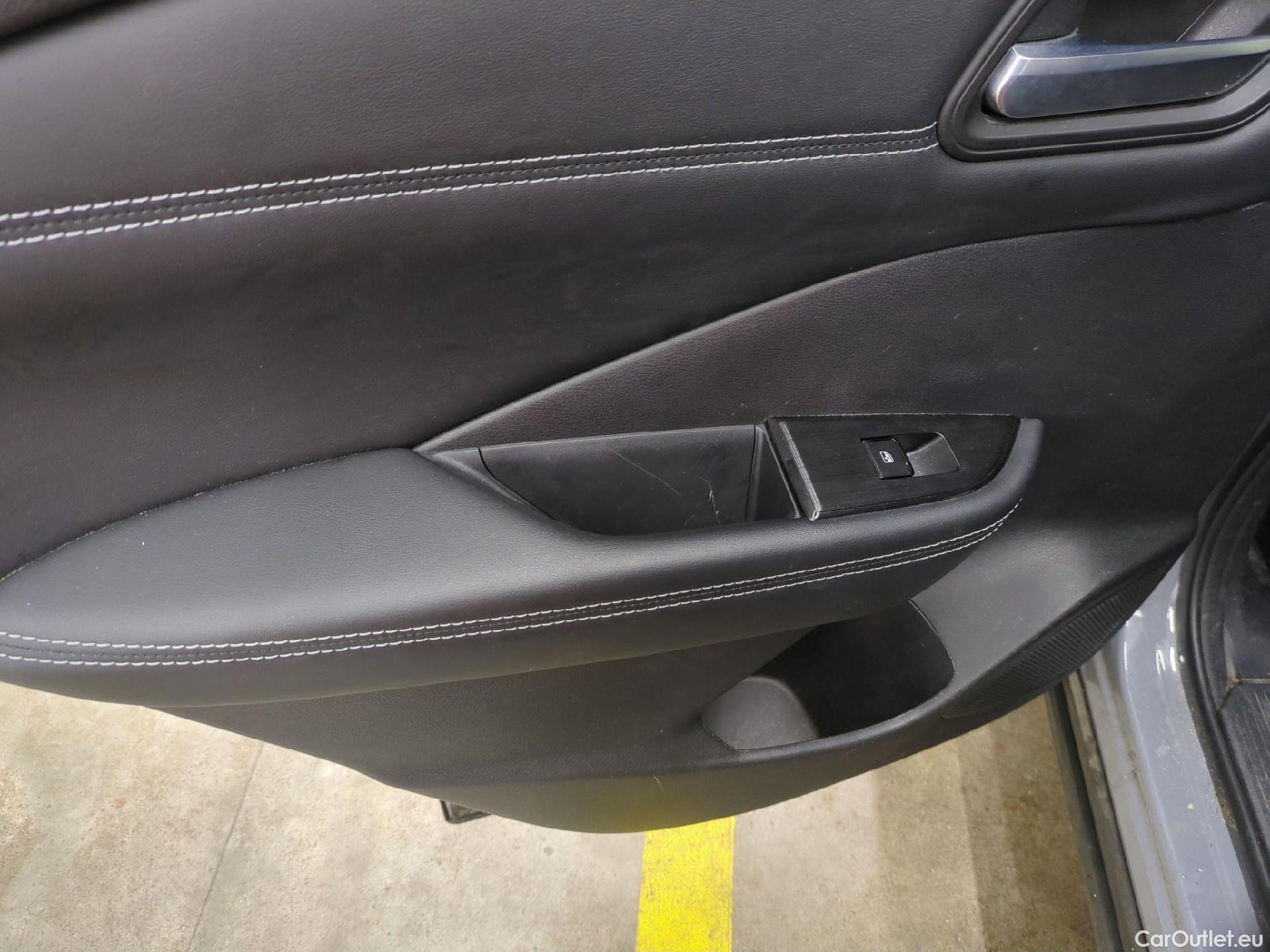  Nissan  Qashqai NISSAN  / 2021 / 5P / Crossover 1.3 MHEV 158ch Xtronic N-Style(SP) #11