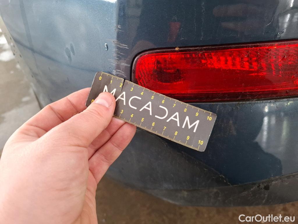  Hyundai  i30  Business 1.6 CRDi 115CV BVA7 E6d #8