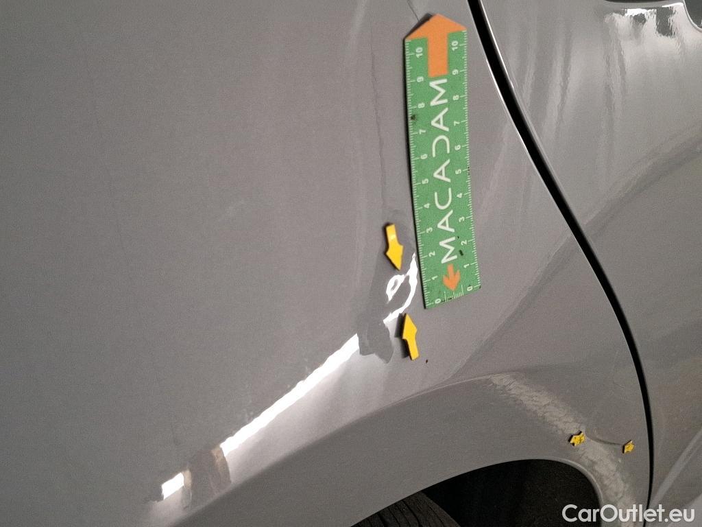  Toyota  Corolla TOYOTA  / 2018 / 5P / Berline Hybride 122h Dynamic Business Beyond Zer #12