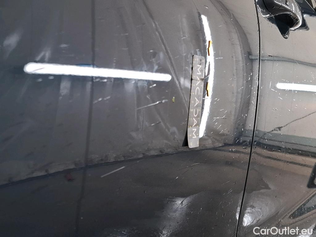  Hyundai  i30  Business 1.6 CRDi 115CV BVA7 E6d #26