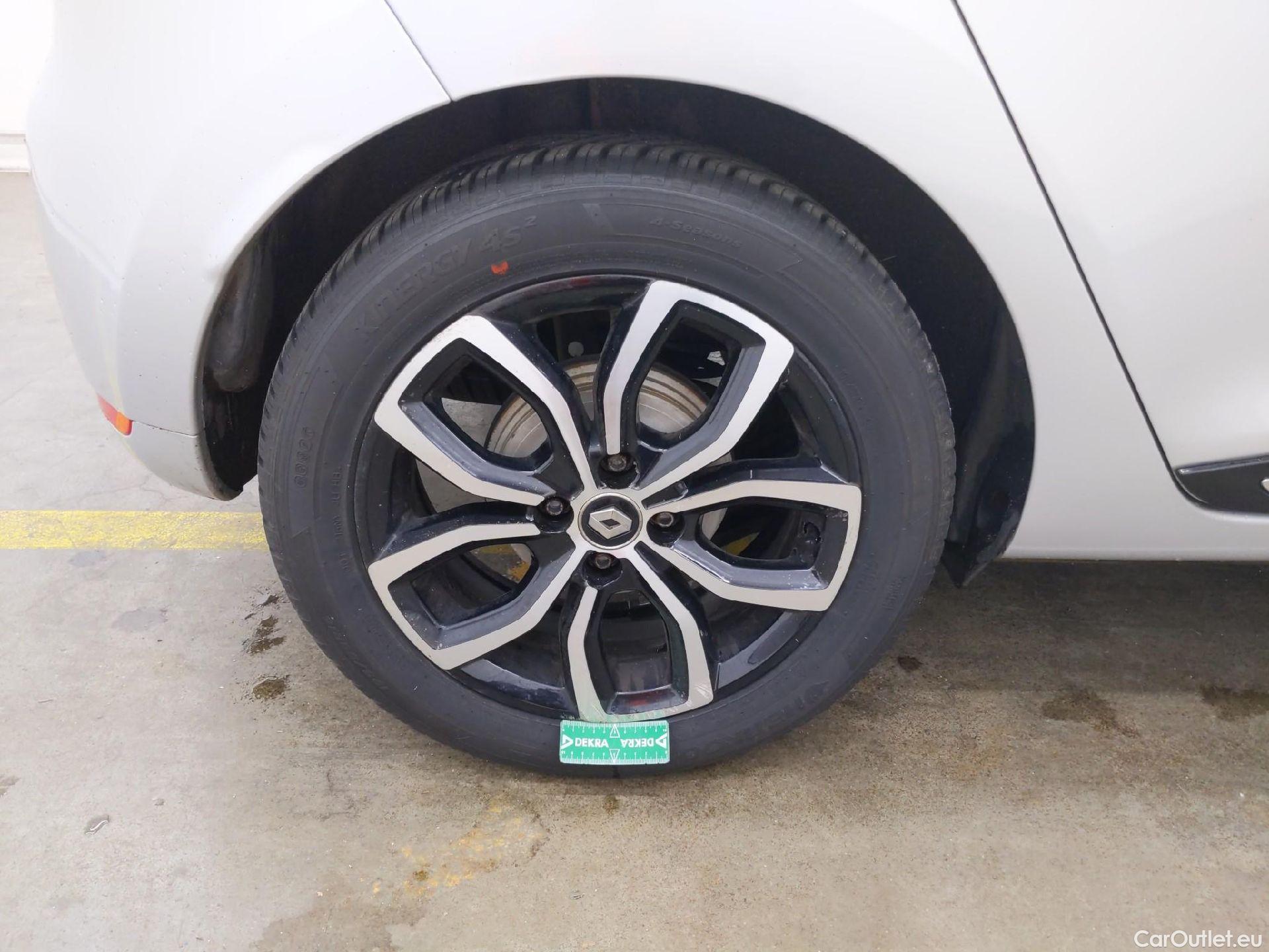  Renault  Clio  IV Intens 0.9 TCe 90CV BVM5 E6 #17