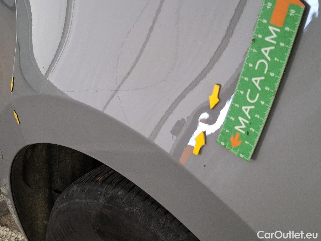  Toyota  Corolla TOYOTA  / 2018 / 5P / Berline Hybride 122h Dynamic Business Beyond Zer #14