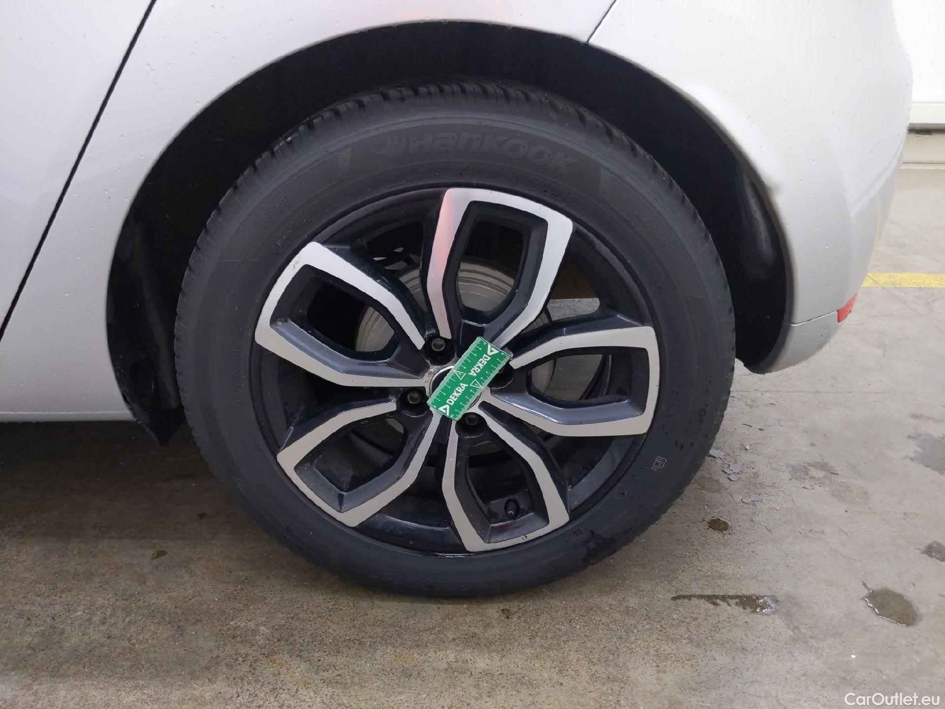  Renault  Clio  IV Intens 0.9 TCe 90CV BVM5 E6 #11