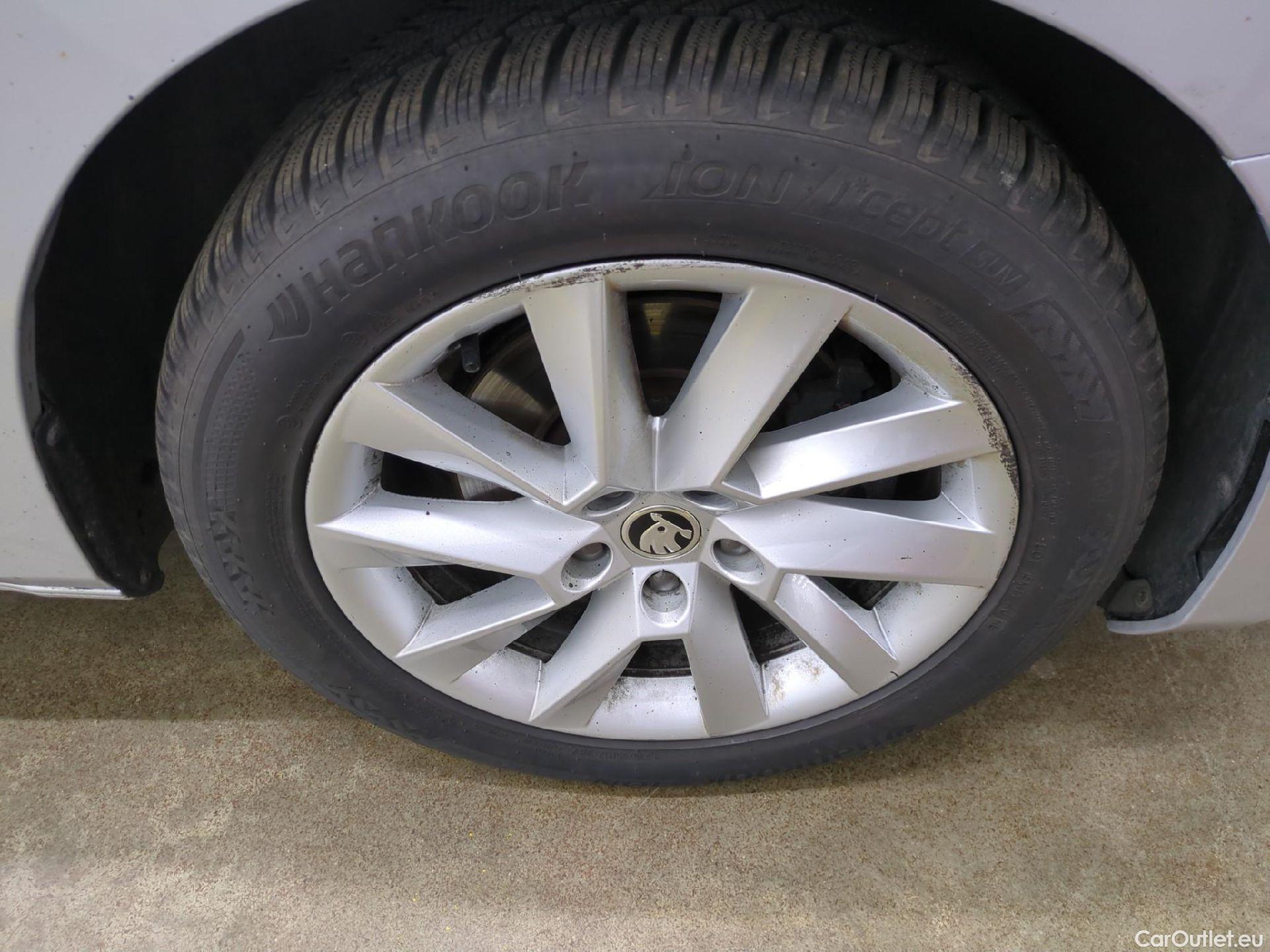  Skoda  Superb  Break Business 2.0 TDI 150CV BVA7 E6d #10