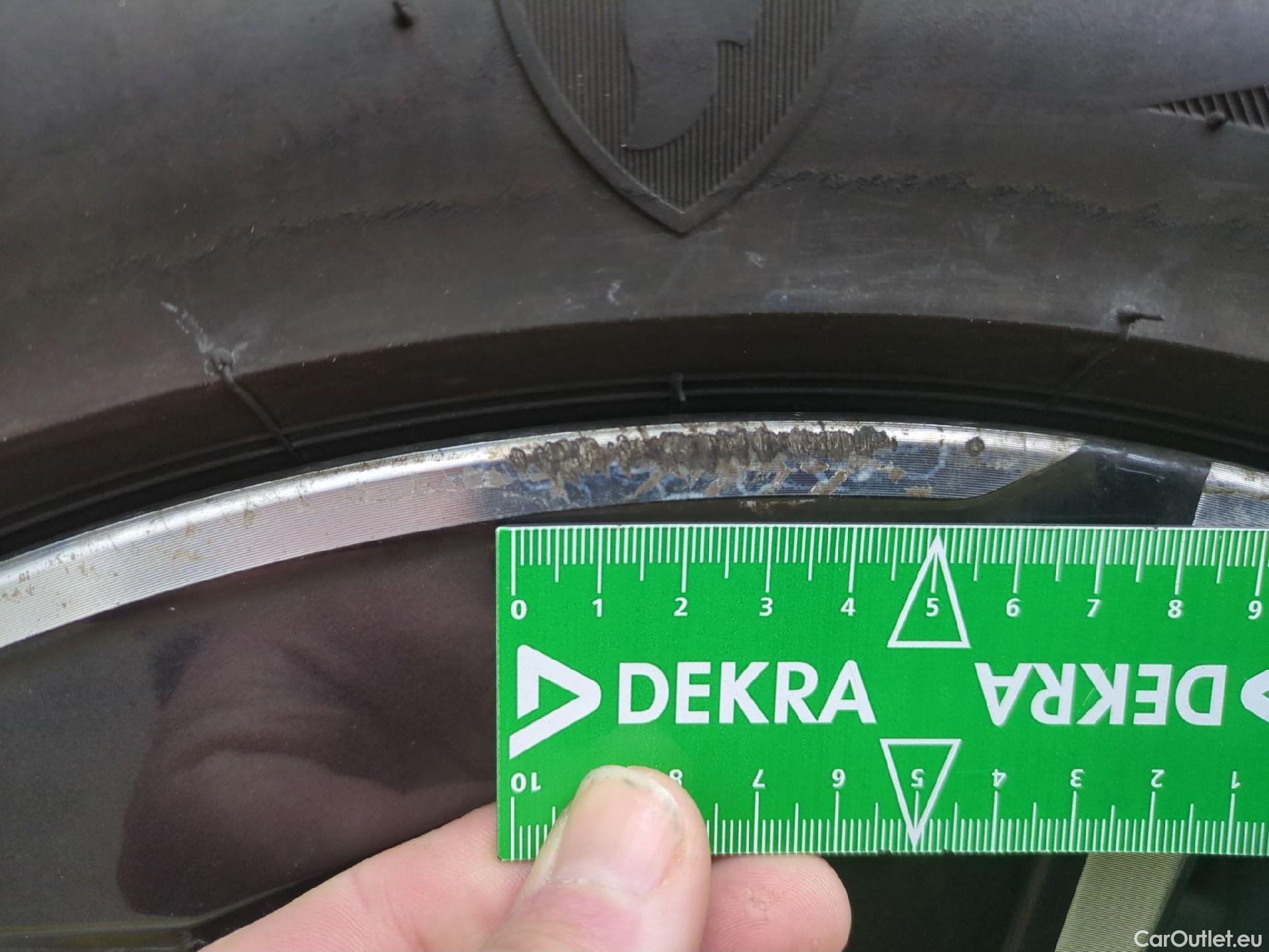  Nissan  Qashqai NISSAN  / 2021 / 5P / Crossover 1.3 MHEV 158ch Xtronic N-Style(SP) #3