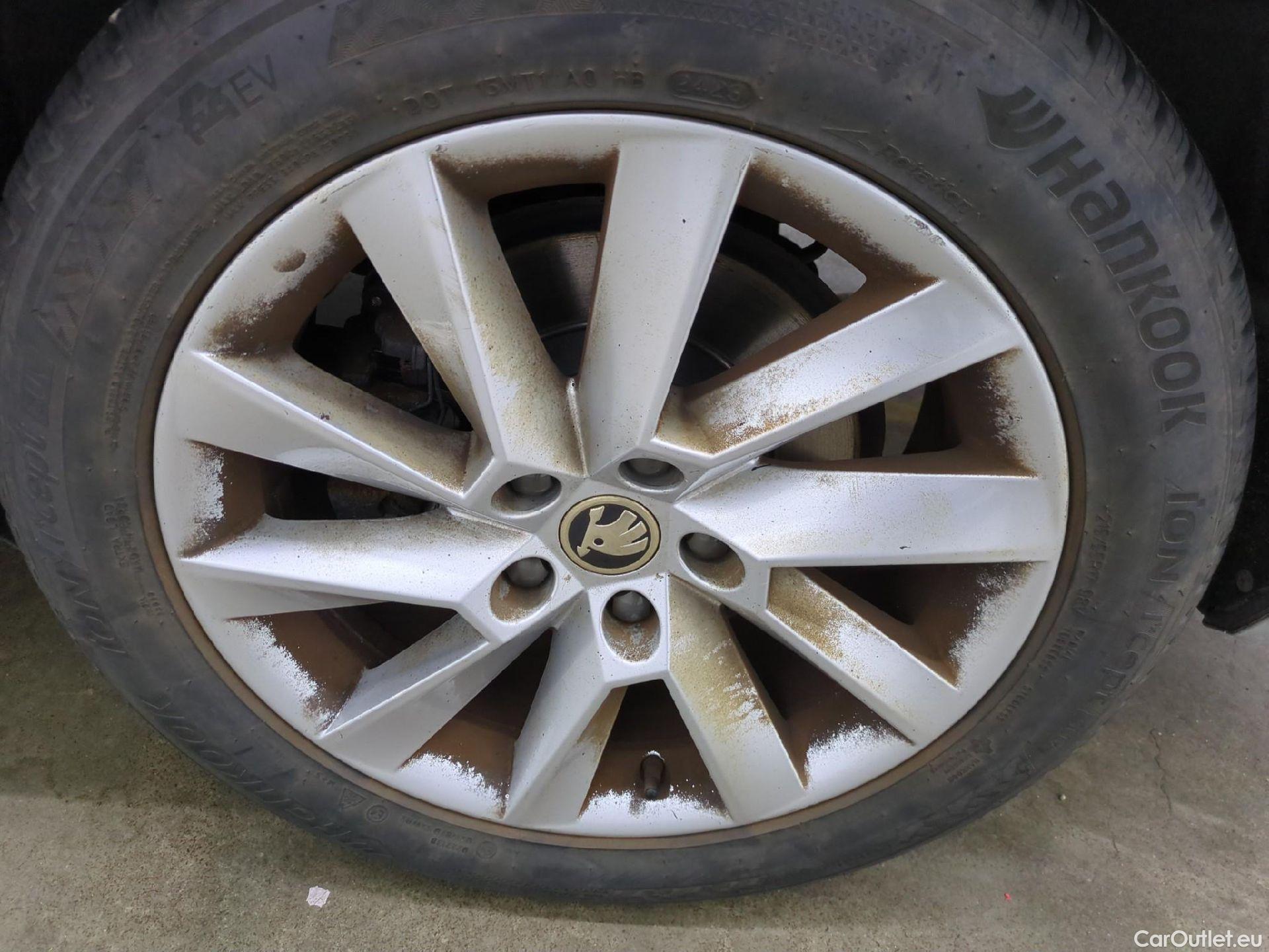  Skoda  Superb  Break Business 2.0 TDI 150CV BVA7 E6d #17