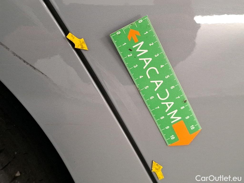  Toyota  Corolla TOYOTA  / 2018 / 5P / Berline Hybride 122h Dynamic Business Beyond Zer #22