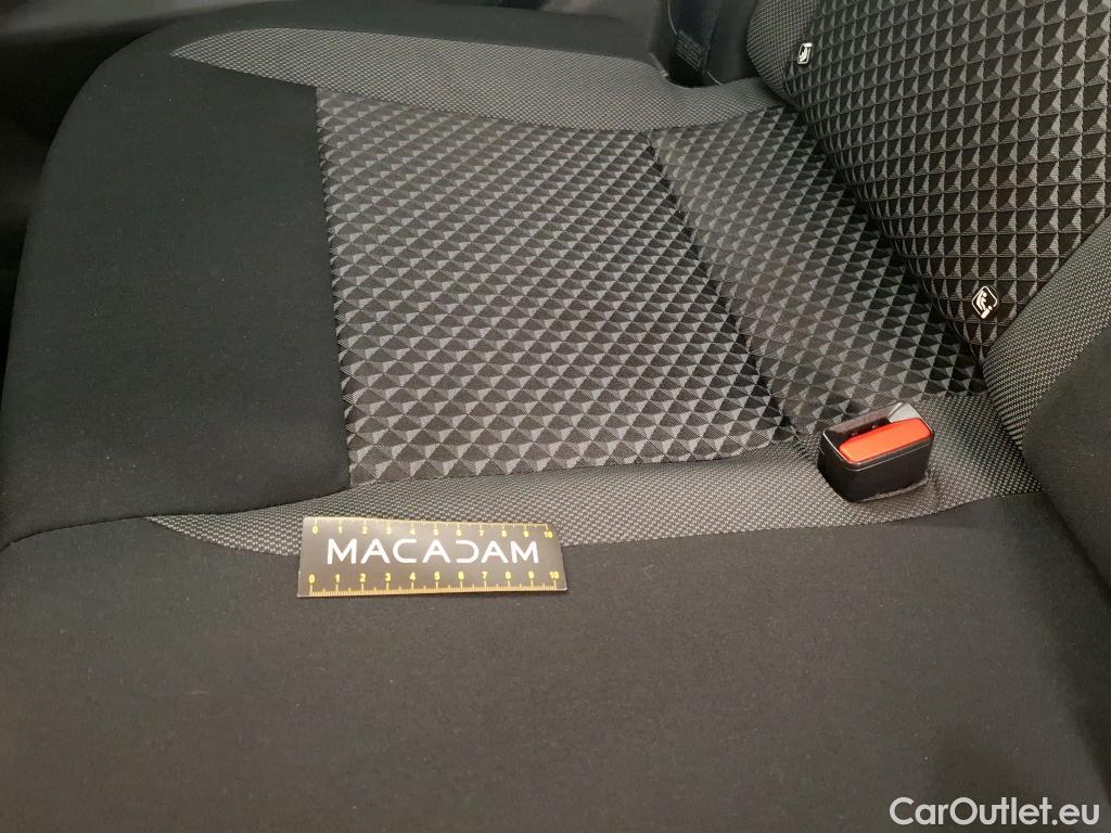  Nissan  Micra NISSAN  / 2016 / 5P / Berline IG-T 100 Xtronic Business Edition #11