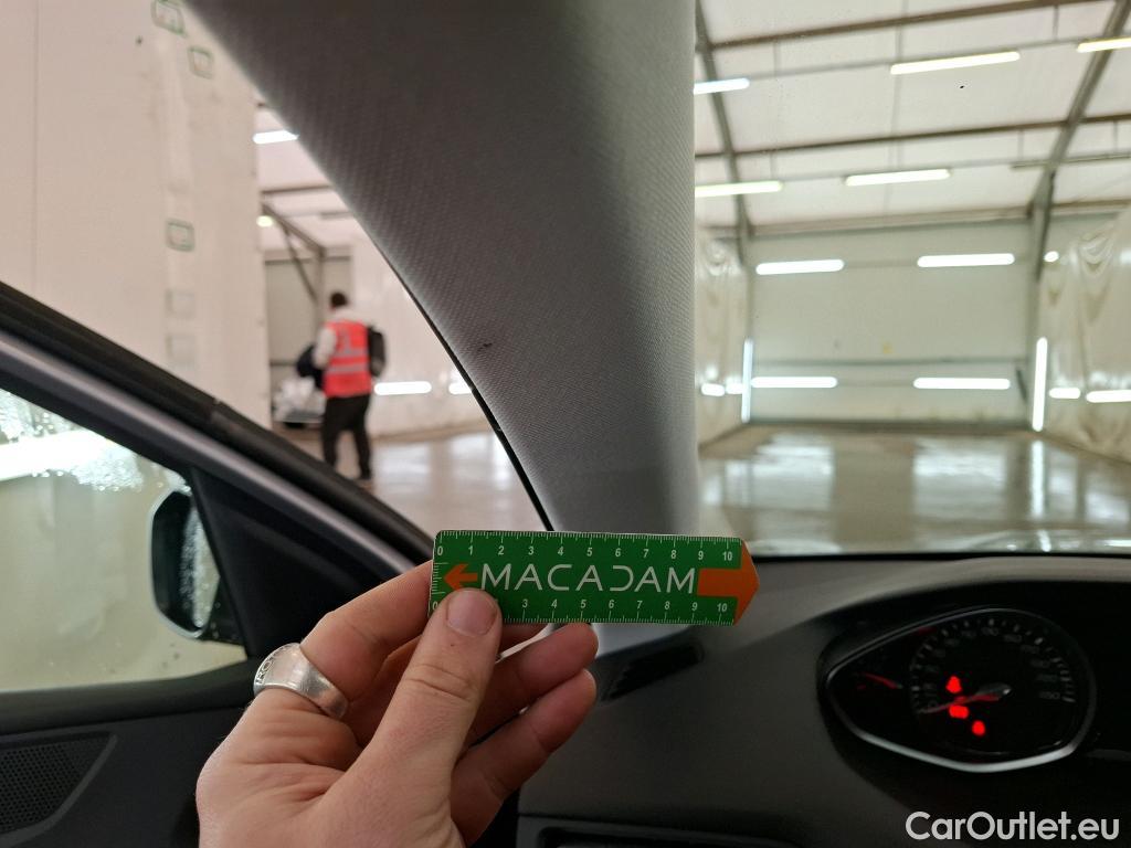  Peugeot  308 PEUGEOT  / 2017 / 5P / Berline Puretech 110 S&S Allure #12