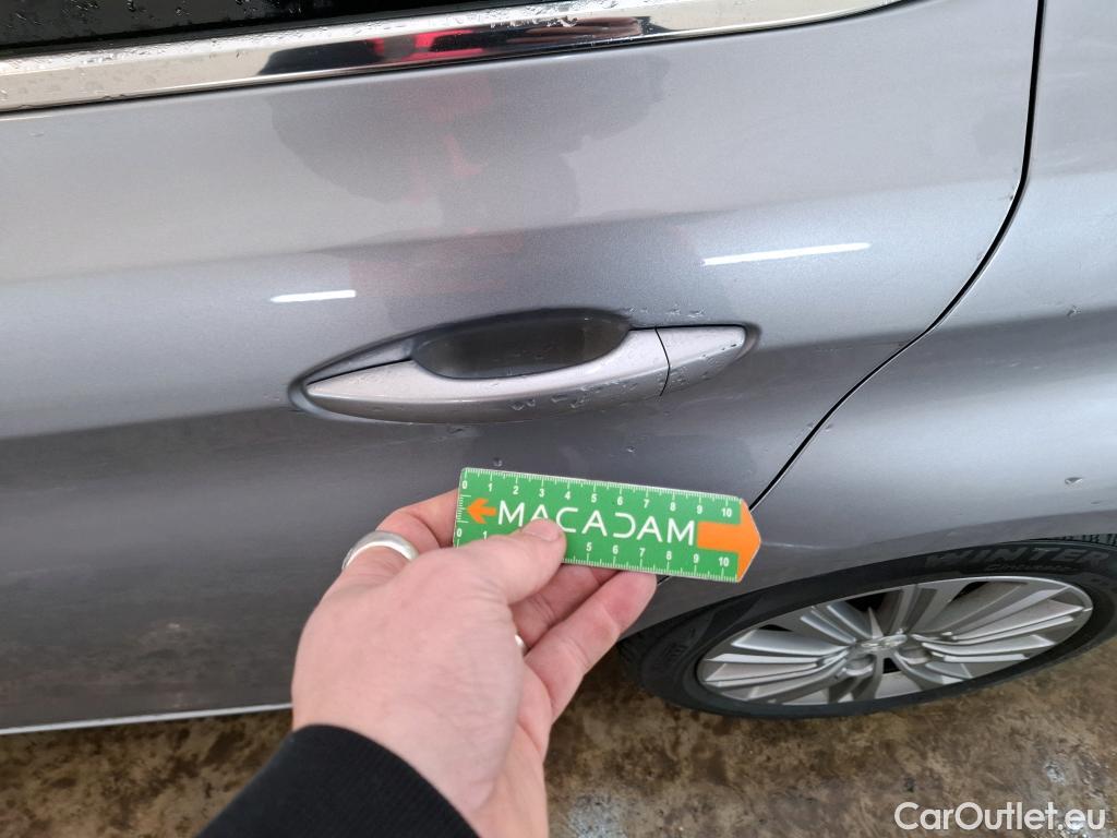  Peugeot  308 PEUGEOT  / 2017 / 5P / Berline Puretech 110 S&S Allure #19