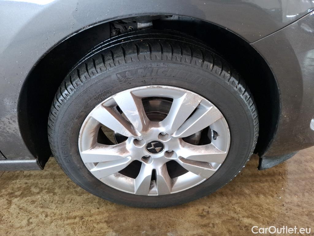  Citroen  DS3 DS DS 3 3p Berline PureTech 110 Automatique Executive #40