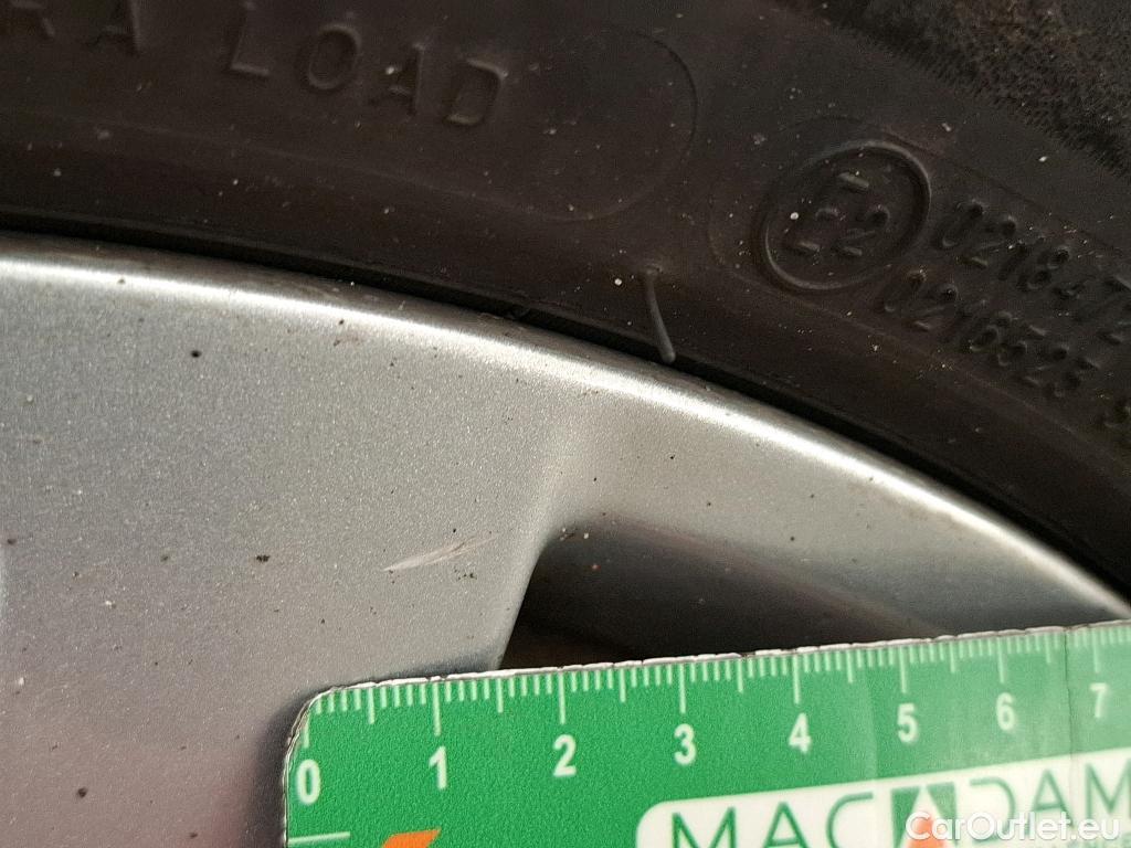  Peugeot  3008  Active Business 1.5 HDi 130CV BVA8 E6dT #32