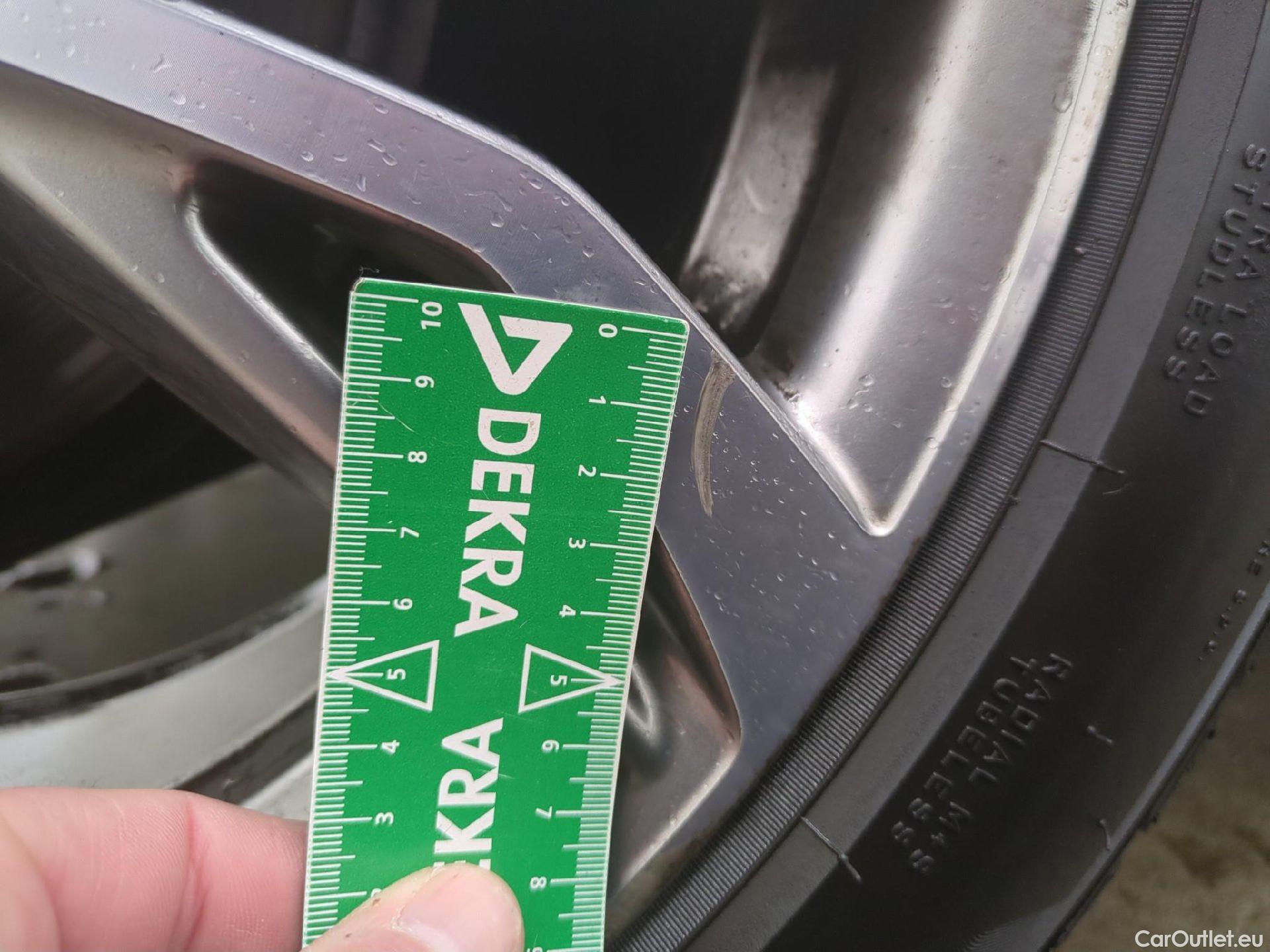  Bmw  X1 Série  sDrive18d Lounge 2.0 150CV BVA8 E6d #13