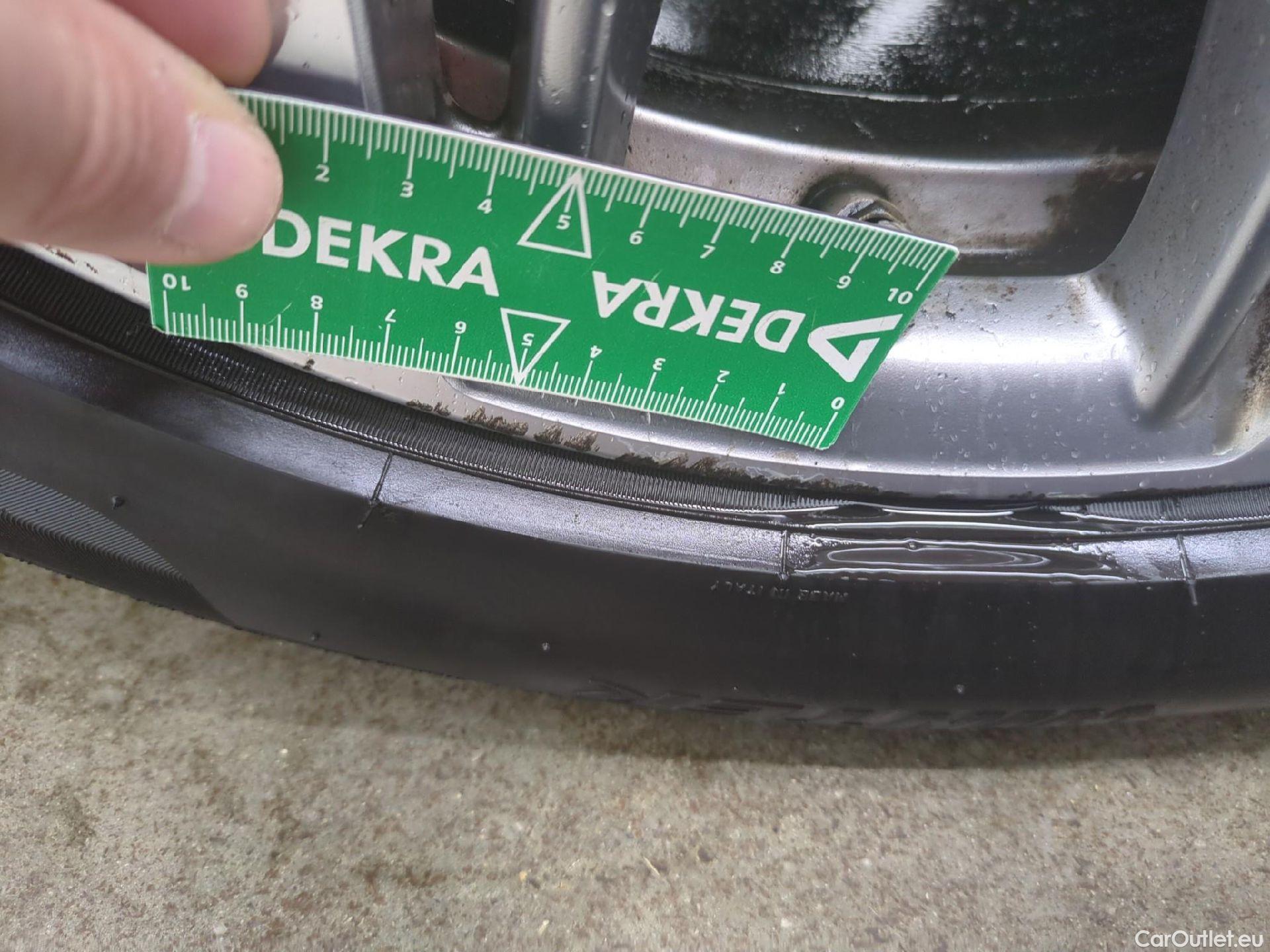  Bmw  X1 Série  sDrive18d Lounge 2.0 150CV BVA8 E6d #19