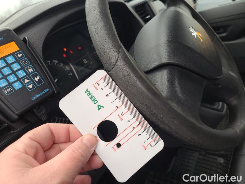  Peugeot  Expert  LCV (2016) Exp.2.0HDi 120 Premium L3H1 4d #4