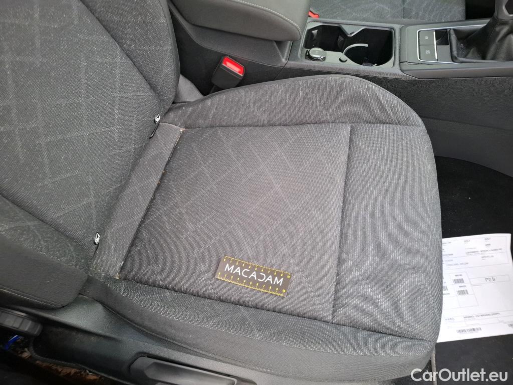  Volkswagen  Golf  VIII Berline Life 1st 2.0 TDI 115CV BVM6 E6d #16