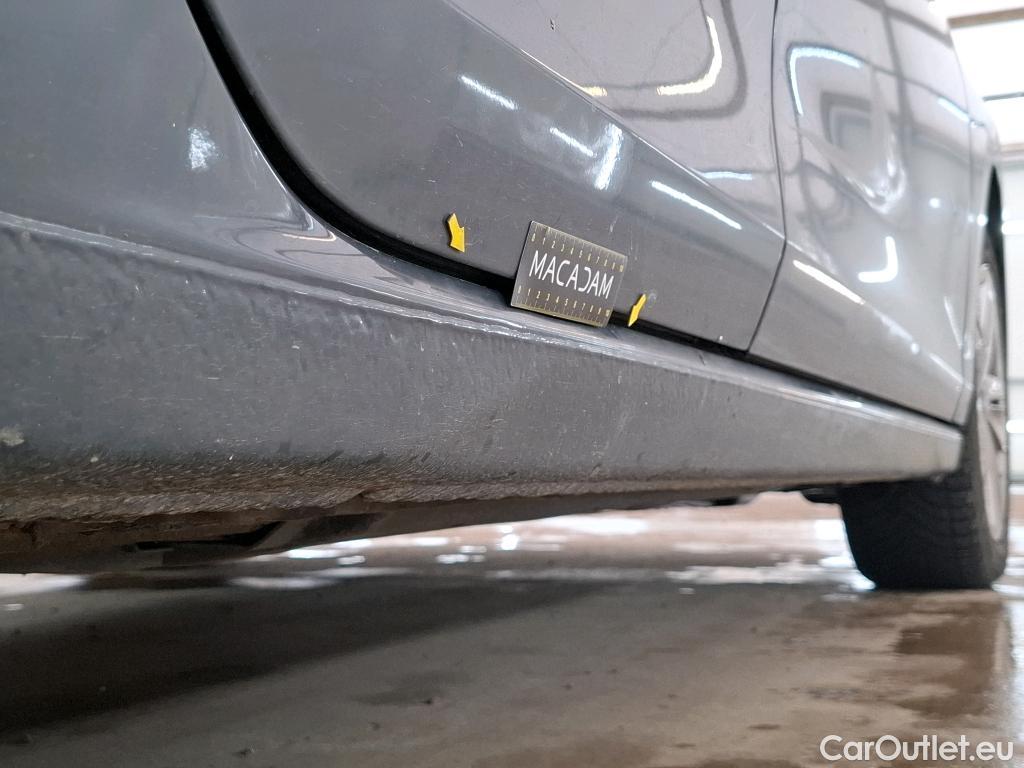  Volkswagen  Golf  VIII Berline Life 1st 2.0 TDI 115CV BVM6 E6d #4