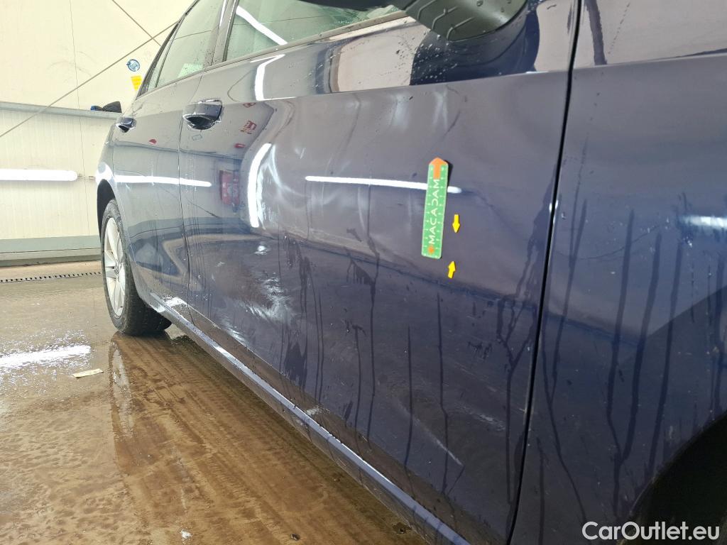  Volkswagen  Golf  VOLKSWAGEN / 2020 / 5P / Berline 1.0 eTSI OPF 110 DSG7 Life Business #8