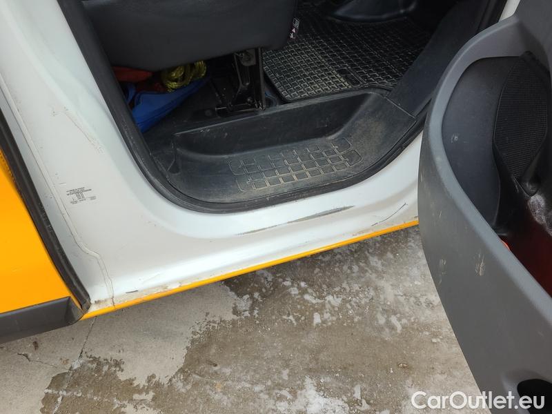  Peugeot  Expert  LCV (2016) Exp.2.0HDi 120 Premium L3H1 4d #2