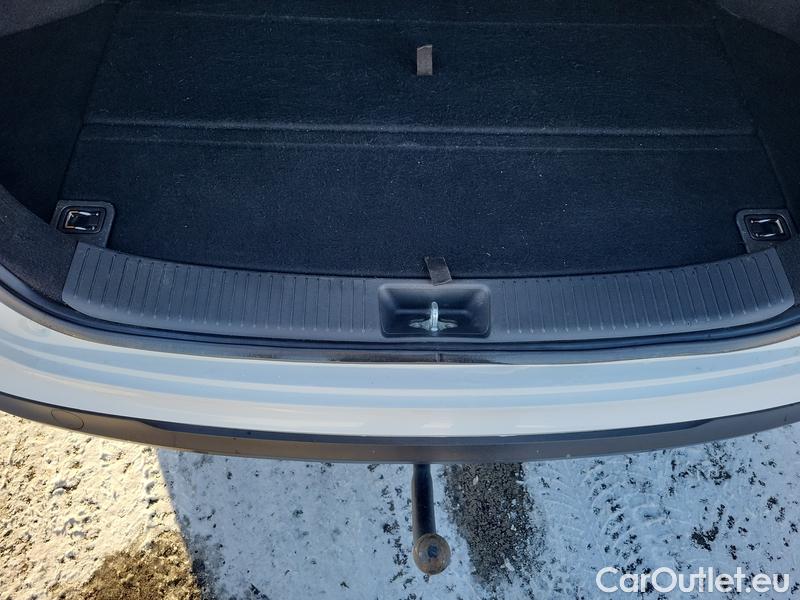  Hyundai  i30   cw (PD)(2017->)  kom.1.5T-GDI Family Smart #15