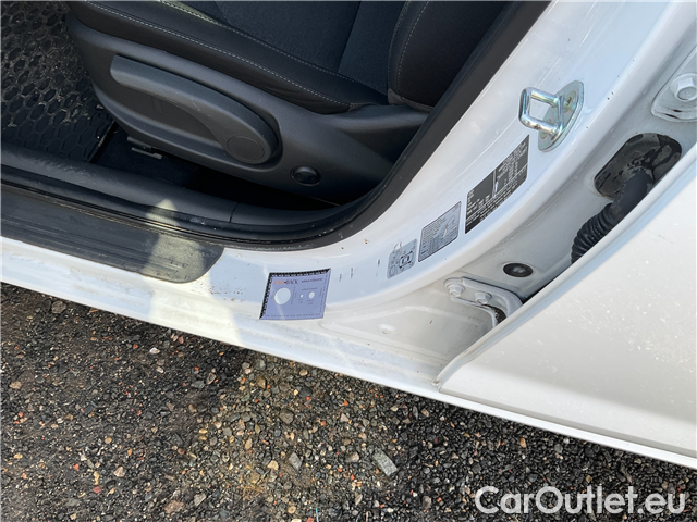  Hyundai  i30  1.5i Smart kombi 5d #26