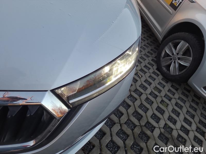  Skoda  Octavia  Combi (NX3)(2020) Oct.C.2.0TDI 110 4x4 Style AT #4