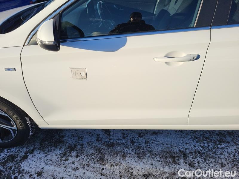  Hyundai  i30   cw (PD)(2017->)  kom.1.5T-GDI Family Smart #8