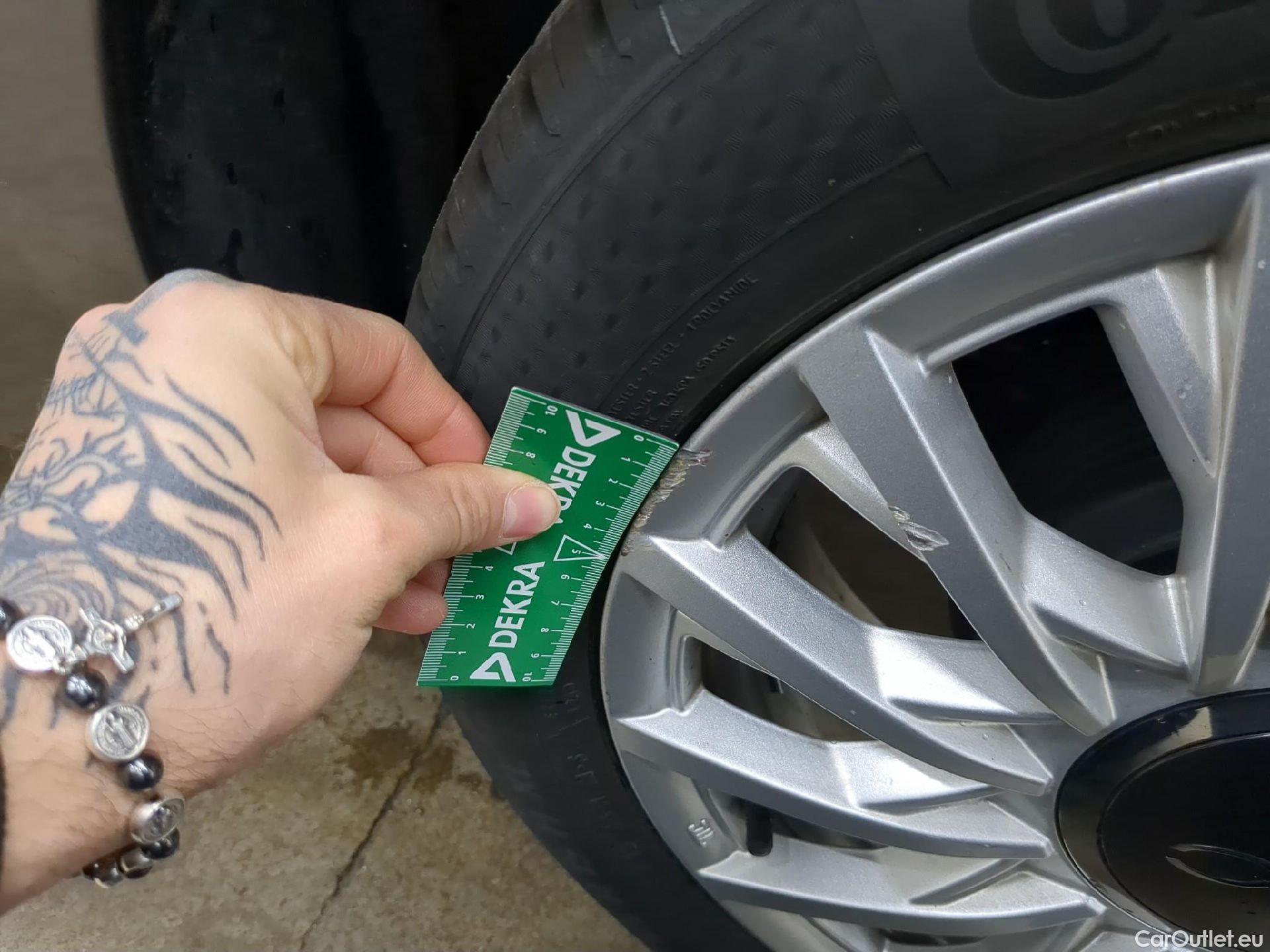  Fiat  500 FIAT  / 2015 / 3P / Berline Hybrid 1.0 BSG 70 ch Dolcevita #2