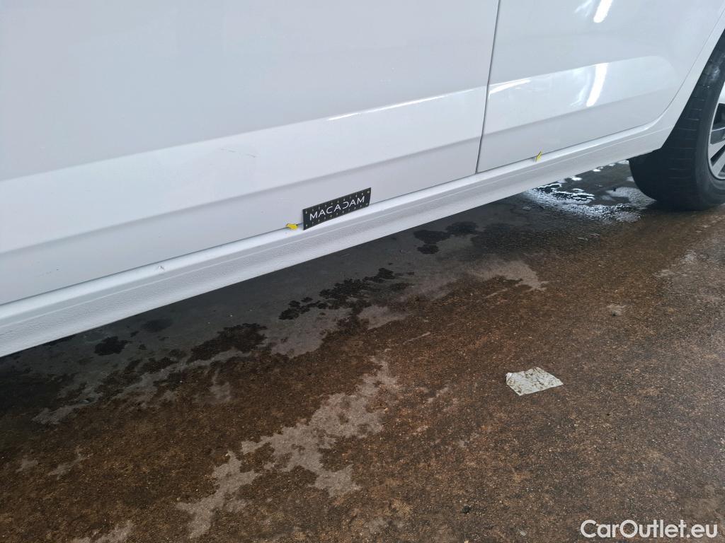  Volkswagen  Polo VOLKSWAGEN  / 2017 / 5P / Berline 1.0 TSI 95 DSG7 Lounge Business #1