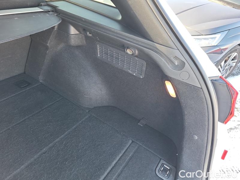  Hyundai  i30   cw (PD)(2017->)  kom.1.5T-GDI Family Smart #21