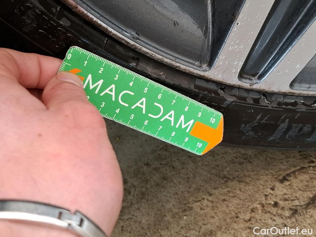  Bmw  Serie 1 Série 1 Berline 116d Sport 1.5 115CV BVA8 E6 #34