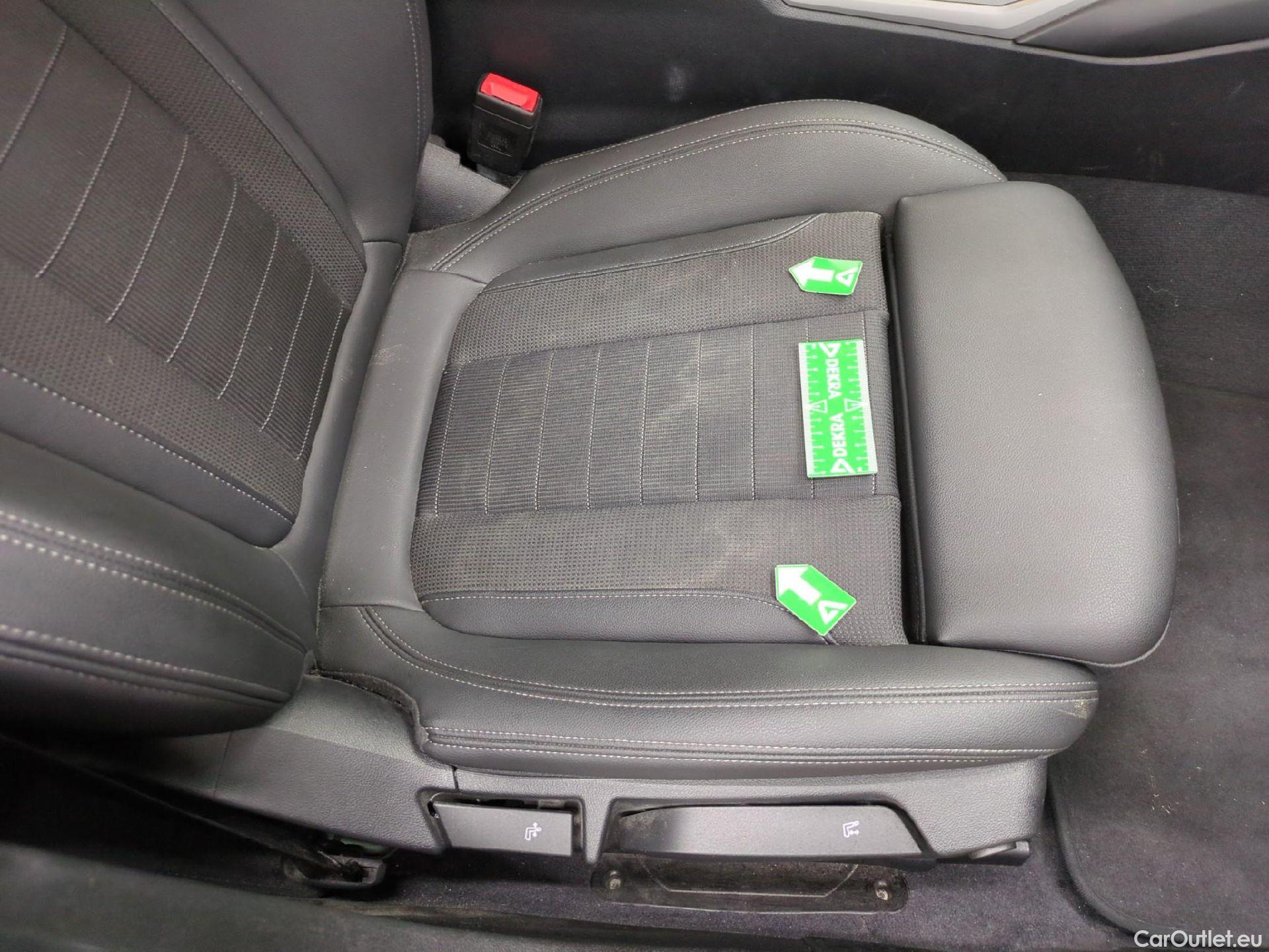  Bmw  Serie 3 BMW Série 3 Touring / 2022 / 5P / Break 320e 204ch Business Design BVA8 Hybride #3