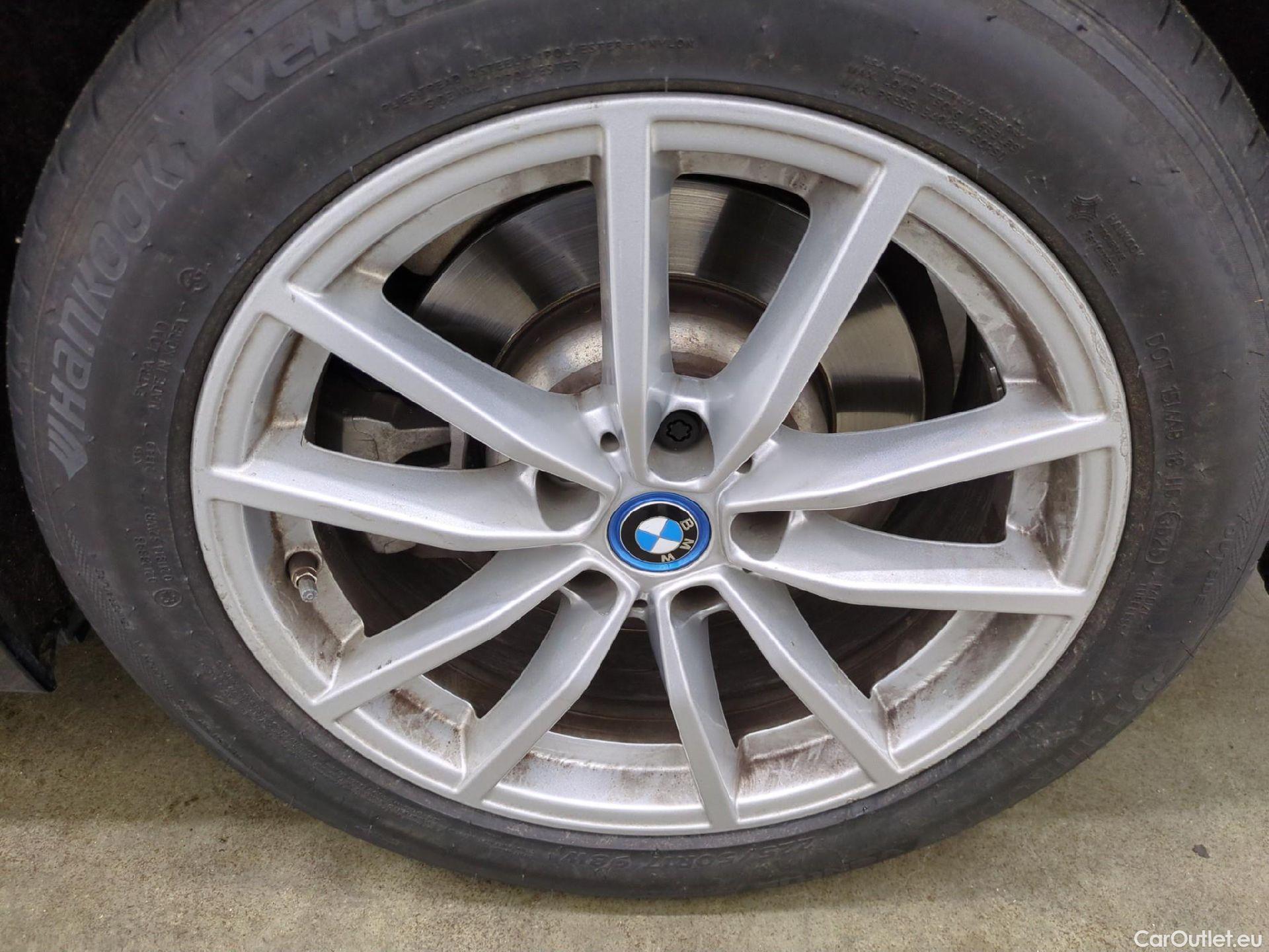  Bmw  Serie 3 BMW Série 3 Touring / 2022 / 5P / Break 320e 204ch Business Design BVA8 Hybride #7