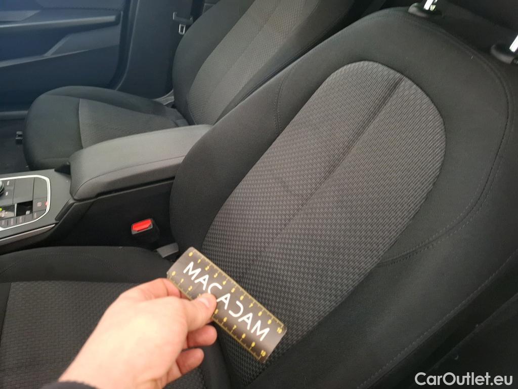  Bmw  Serie 1 BMW Série 1 / 2019 / 5P / Berline 1.5 116D DKG7 Business Design #42