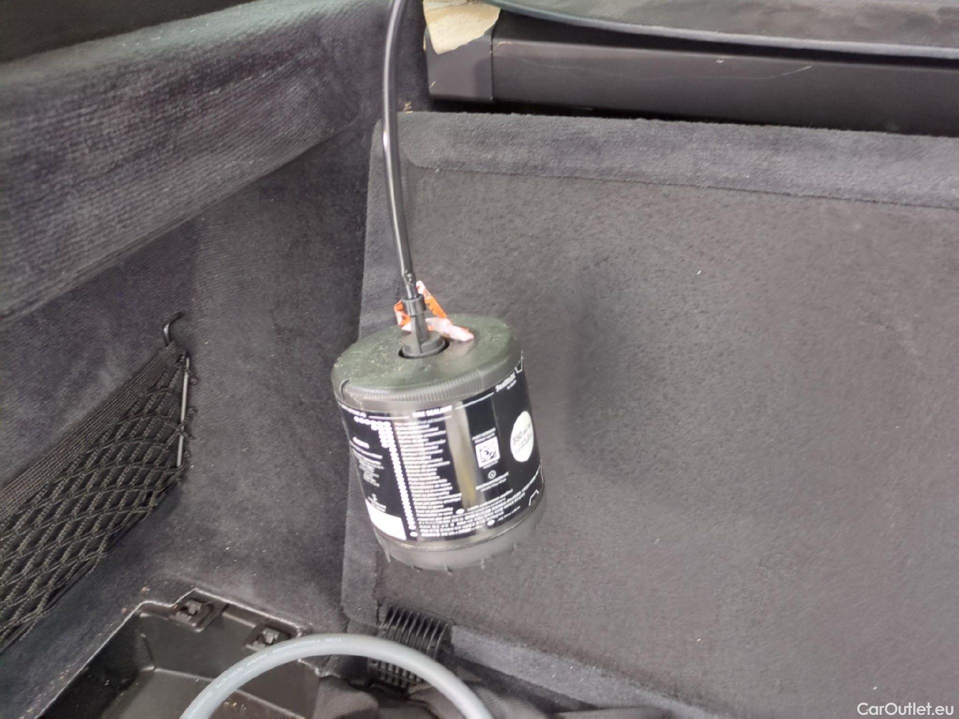  Bmw  Serie 3 BMW Série 3 Touring / 2022 / 5P / Break 320e 204ch Business Design BVA8 Hybride #1