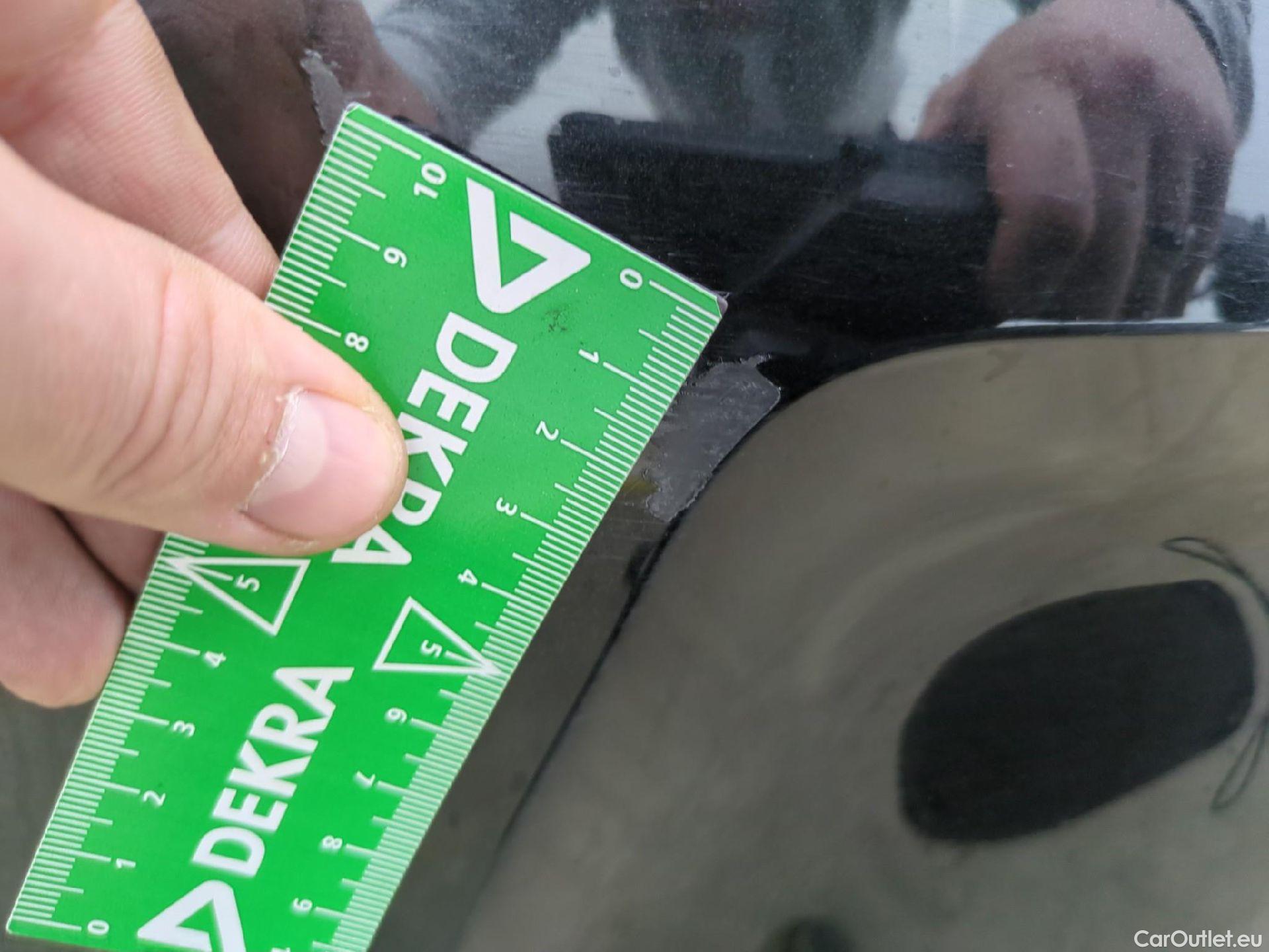  Bmw  Serie 3 BMW Série 3 Touring / 2022 / 5P / Break 320e 204ch Business Design BVA8 Hybride #22