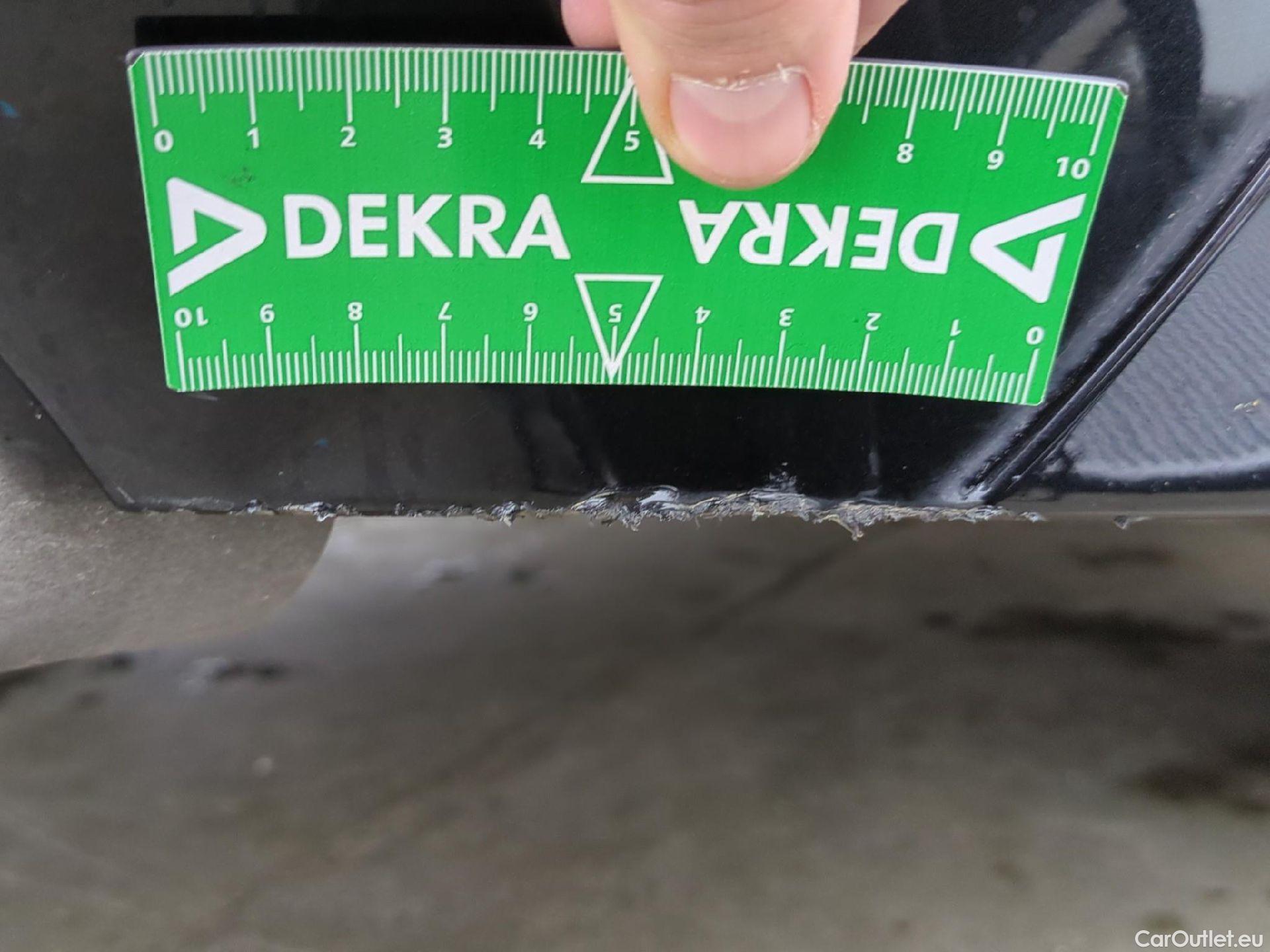  Bmw  Serie 3 BMW Série 3 Touring / 2022 / 5P / Break 320e 204ch Business Design BVA8 Hybride #20