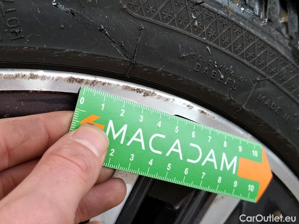  Bmw  Serie 1 BMW Série 1 / 2019 / 5P / Berline 118d BVA8 Business Design #3