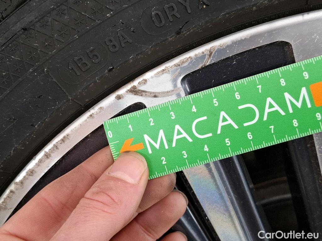  Bmw  Serie 1 BMW Série 1 / 2019 / 5P / Berline 118d BVA8 Business Design #5