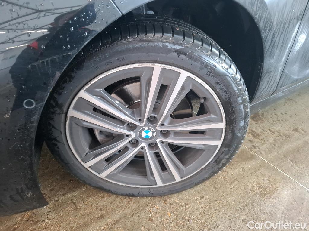  Bmw  Serie 1 BMW Série 1 / 2019 / 5P / Berline 1.5 116D DKG7 Business Design #26