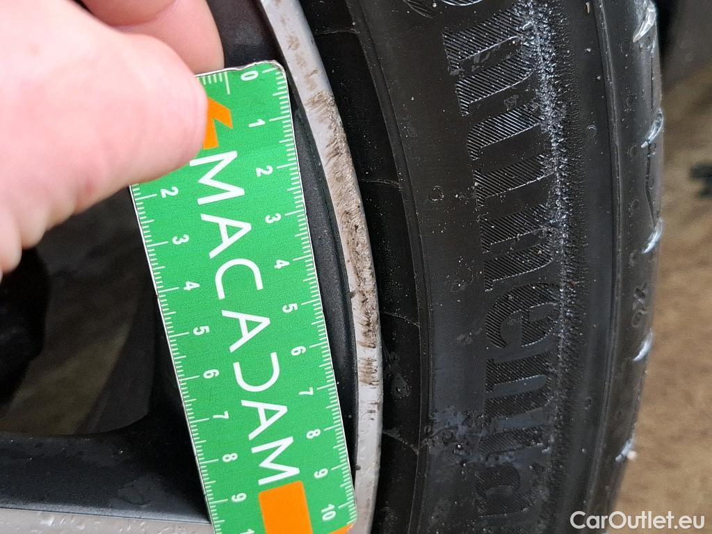  Bmw  Serie 1 Série 1 Berline 116d Sport 1.5 115CV BVA8 E6 #17