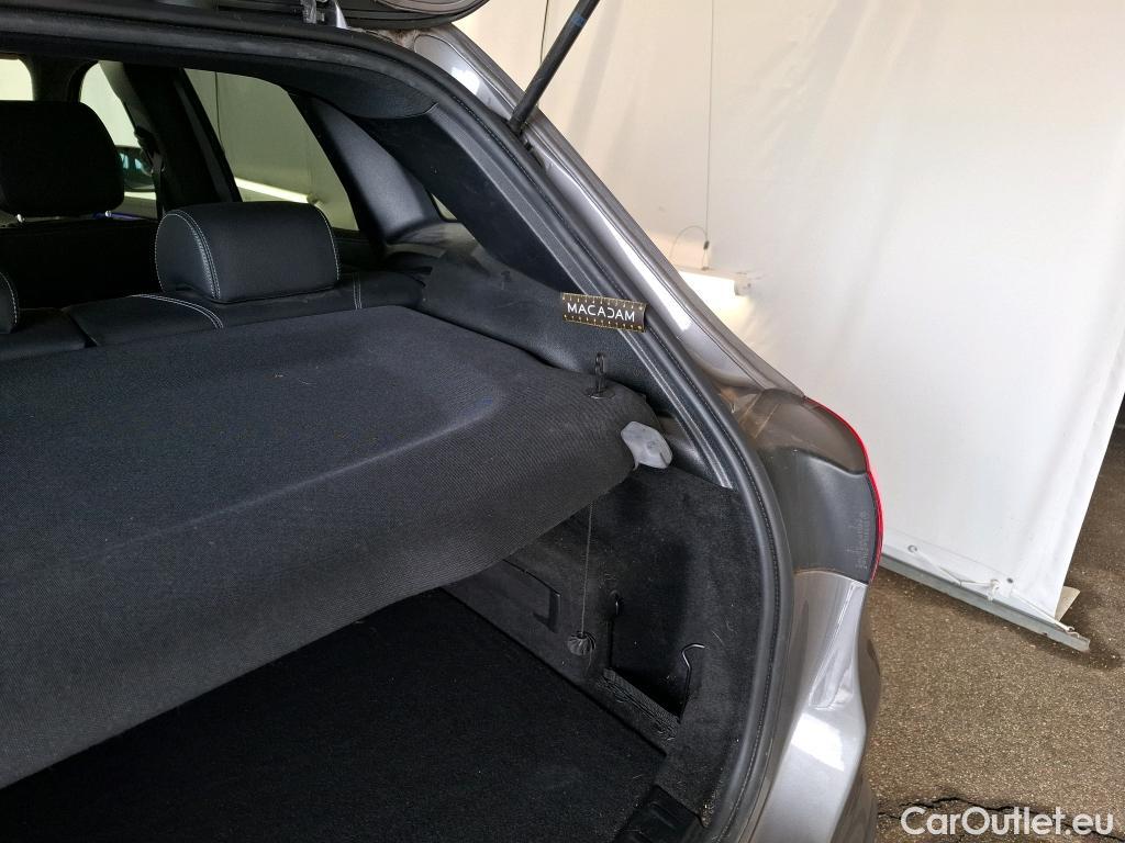  Mercedes  GLA MERCEDES-BENZ  / 2020 / 5P / SUV 2.0  200 D BUSINESS LINE DCT #3