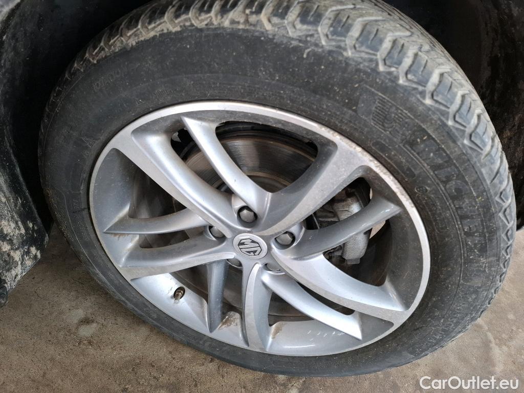  MG  EHS MG  / 2021 / 5P / SUV 1.5T GDI PHEV Luxe Auto #7