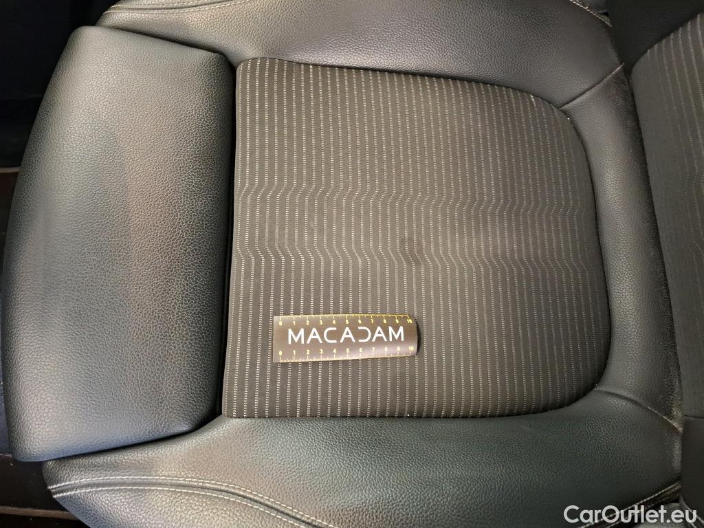  Mercedes  GLA MERCEDES-BENZ  / 2020 / 5P / SUV 2.0  200 D BUSINESS LINE DCT #11