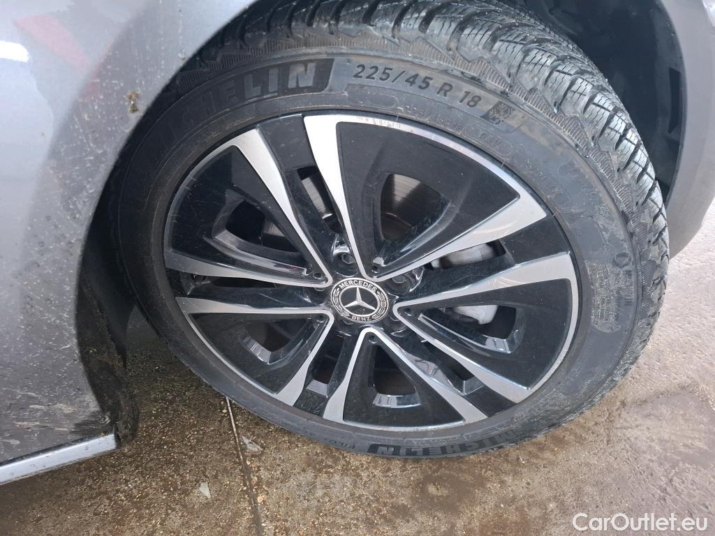  Mercedes  CLA-Klasse MERCEDES-BENZ CLA Coupe / 2019 / 4P / Coupé CLA 180 d Business Line BA8 #10