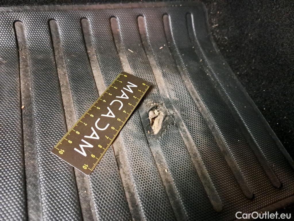  Citroen  C4  Berline Feel 1.2 PureTech 130CV BVA8 E6d #12