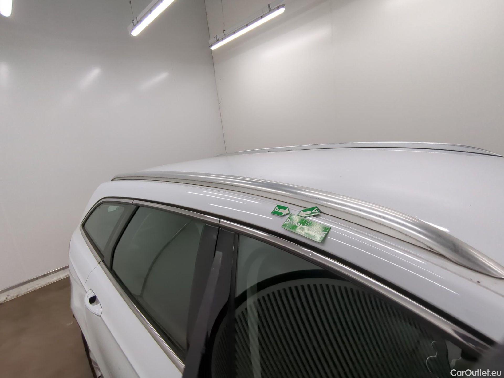  Ford  Mondeo  Turnier Titanium 2.0 EcoBlue 150CV BVA8 E6dT #17