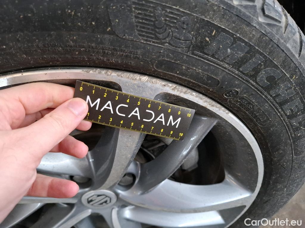  MG  EHS MG  / 2021 / 5P / SUV 1.5T GDI PHEV Luxe Auto #8