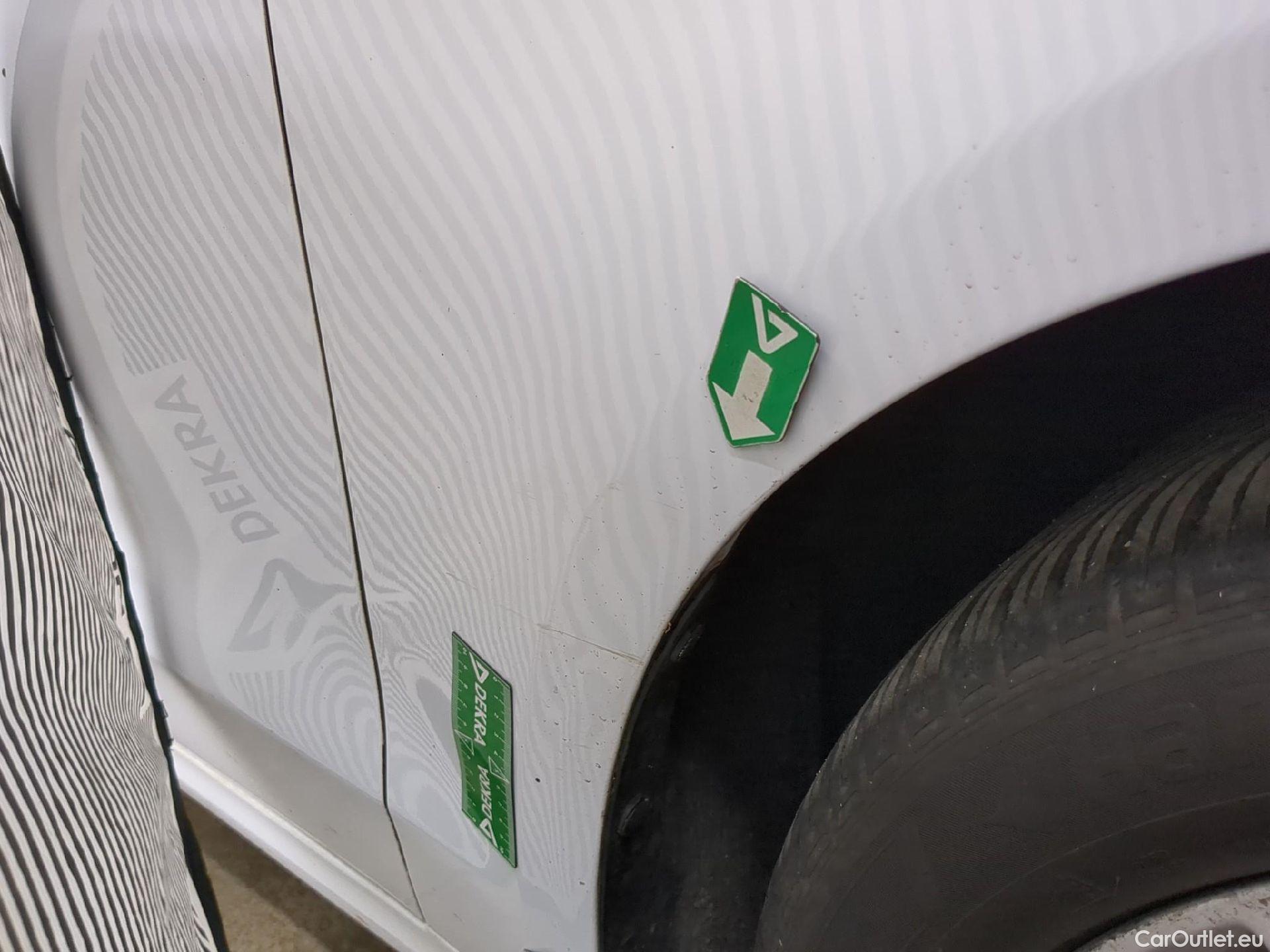  Ford  Mondeo  Turnier Titanium 2.0 EcoBlue 150CV BVA8 E6dT #32