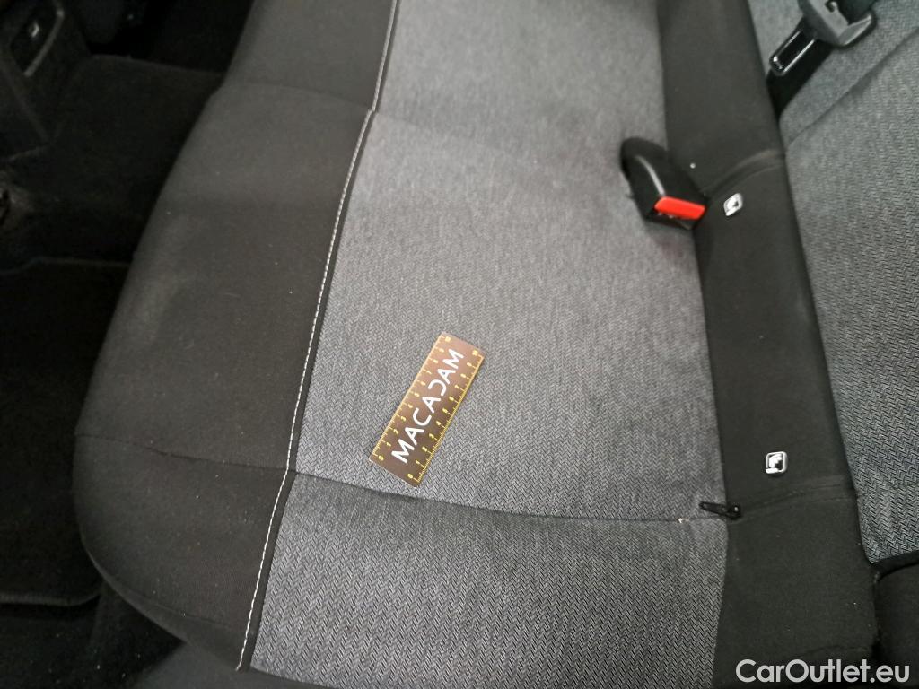  Citroen  C4  Berline Feel 1.2 PureTech 130CV BVA8 E6d #18